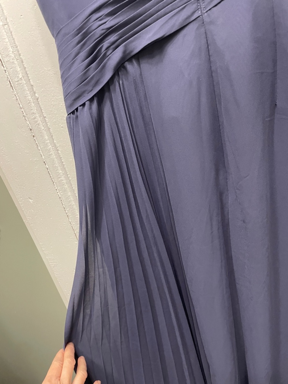 Azazie Stormy Blue Sleeveless Maxi Gown
Mother of the Bride Galvan size 12 Large - Picture 13 of 16